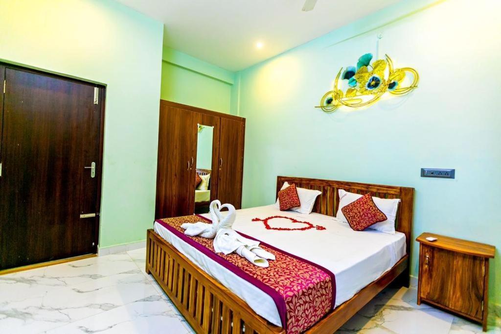 Dreamland Retreat With Swimming Pool Apartamento Kottakuppam Exterior foto